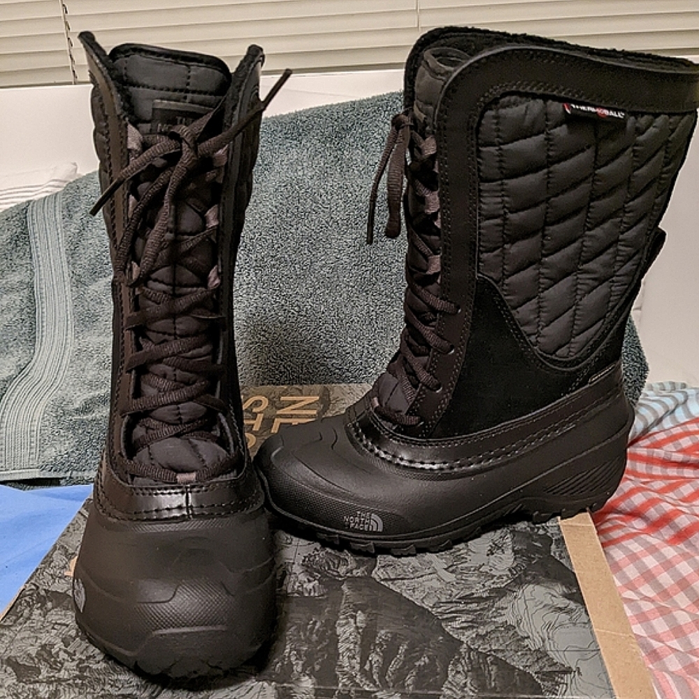 The North Face youth Thermoball Shellista snow boots